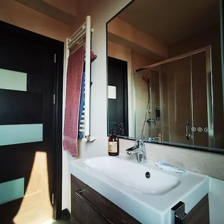 Bucurestii Noi, 6 Persoane, Romexpo, Omv, Baneasa, Lagoon Park Bucarest