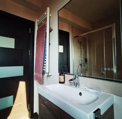 Bucurestii Noi, 6 Persoane, Romexpo, Omv, Baneasa, Lagoon Park ブカレスト