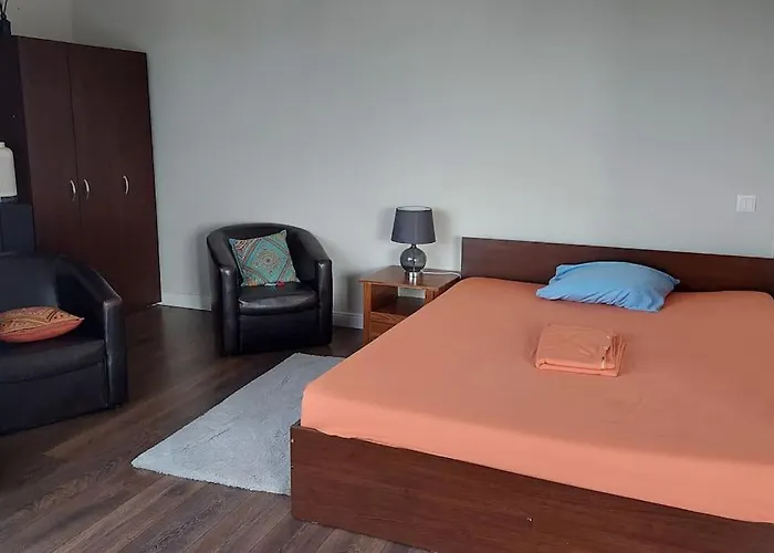 Bucurestii Noi, 6 Persoane, Romexpo, Omv, Baneasa, Lagoon Park